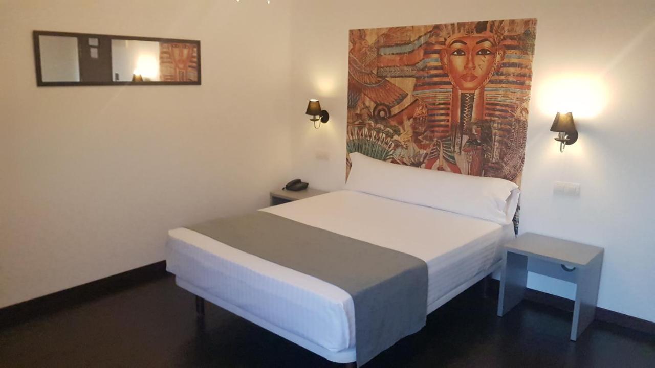 Calas De Hotel 3*